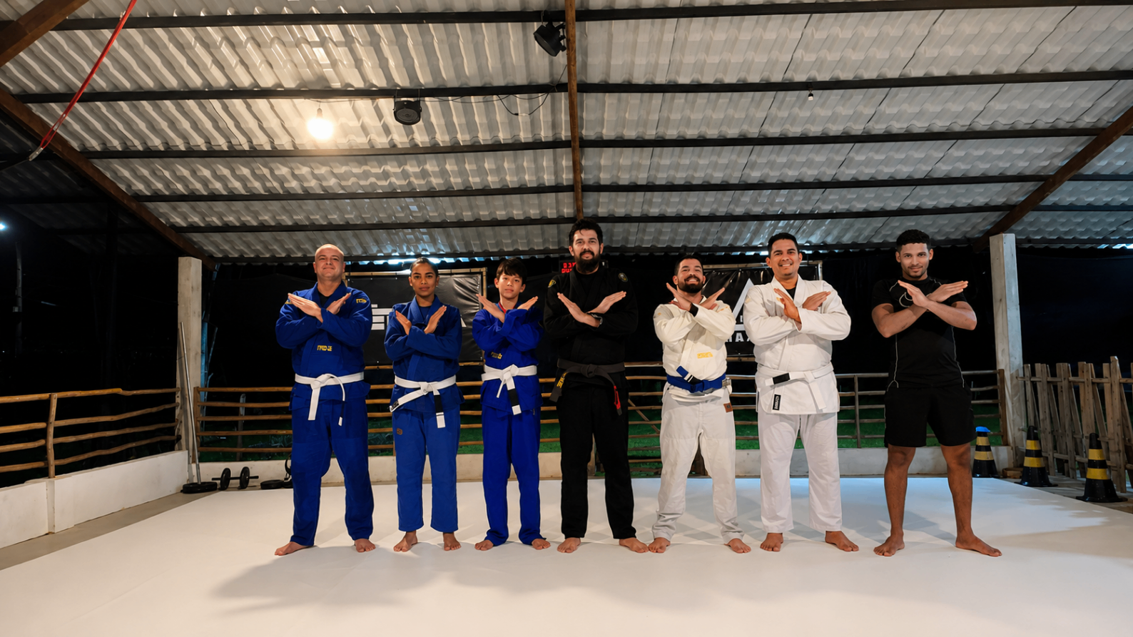 Turma teens do CT Édera no tatame